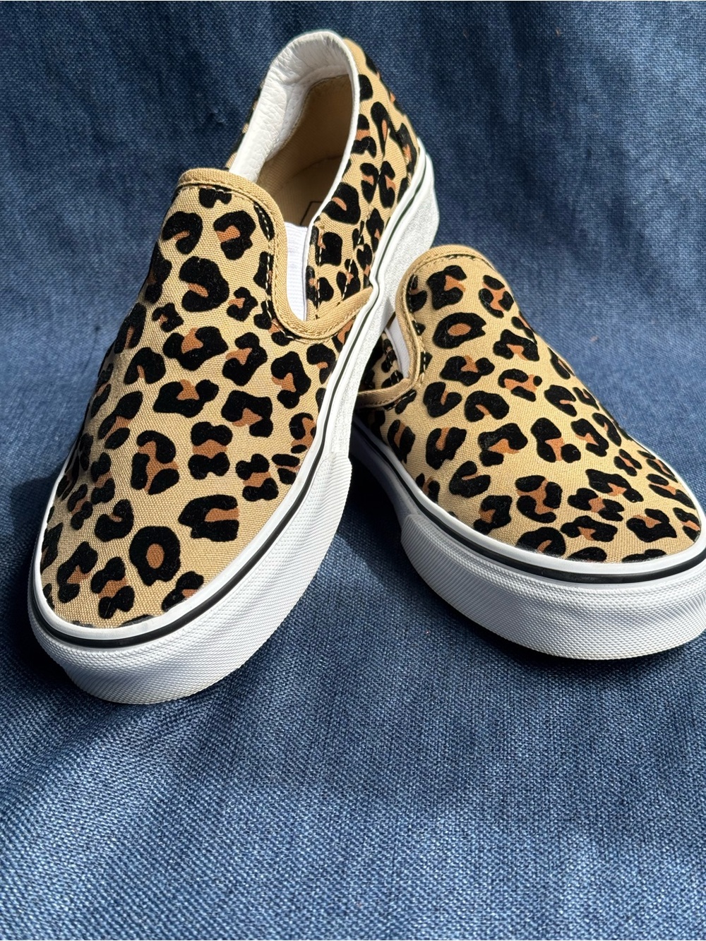 Vans Classic Slip-On Leopard Animal Print Shoes NWOT Unisex Men 6.5 / Women 8 - Picture 3 of 8